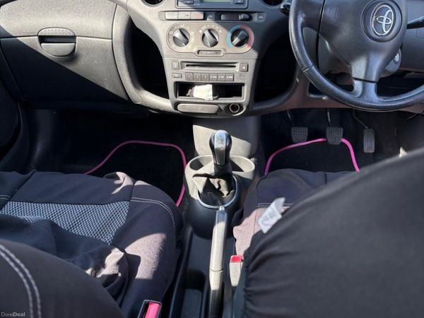 Toyota Yaris Hatchback, Petrol, 2005, Blue