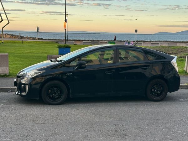 Toyota Prius Hatchback, Petrol Hybrid, 2015, Black