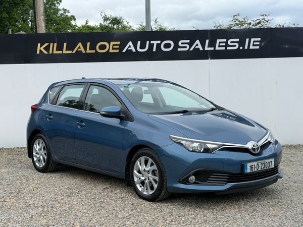 Toyota Auris Hatchback, Petrol, 2016, Blue