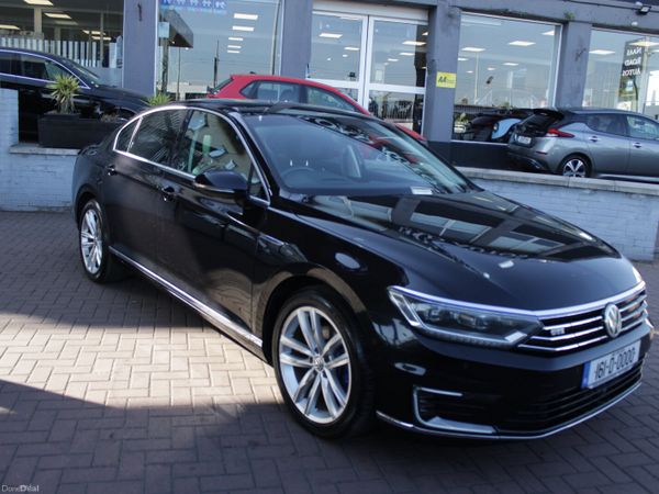 Volkswagen Passat Saloon, Petrol Plug-in Hybrid, 2016, Black