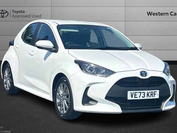 Toyota Yaris Hatchback, Petrol Hybrid, 2024, White