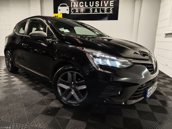 Renault Clio Hatchback, Petrol, 2022, Black