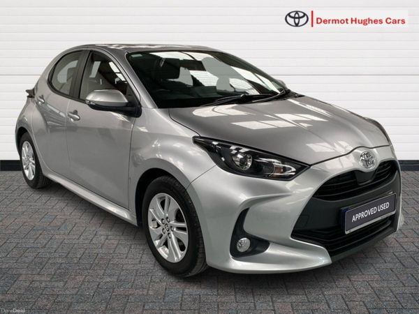 Toyota Yaris Hatchback, Petrol, 2022, Silver
