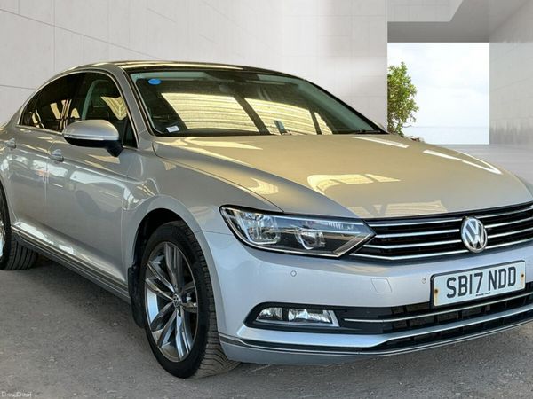 Volkswagen Passat Saloon, Diesel, 2017, Silver