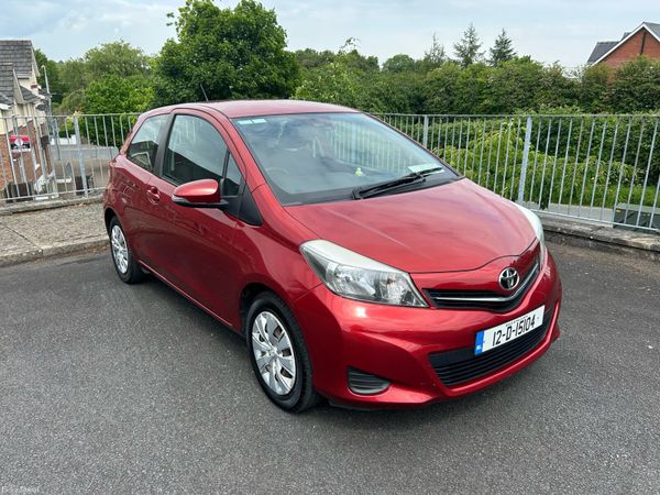 Toyota Yaris Hatchback, Petrol, 2012, Red