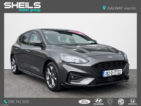 Ford Focus Hatchback, Petrol, 2019, Grey