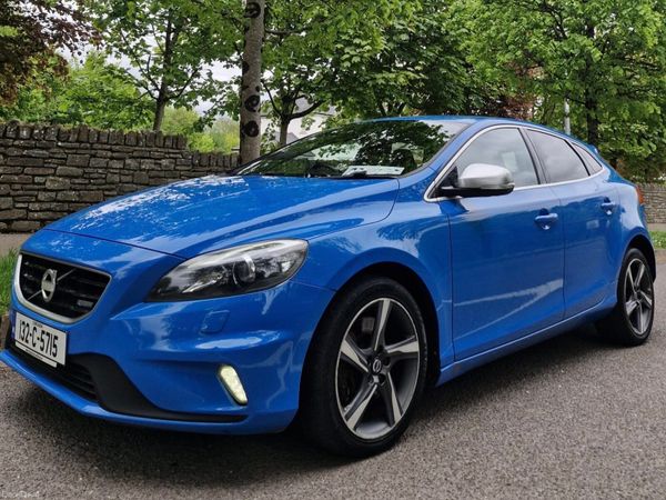 Volvo V40 Hatchback, Diesel, 2013, Blue