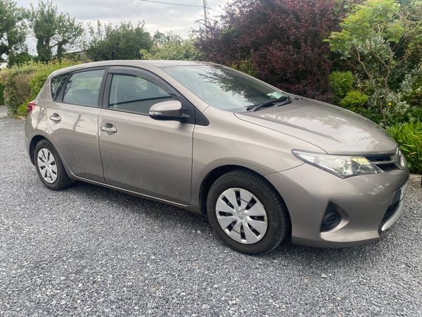Toyota Auris MPV, Petrol, 2014, Bronze