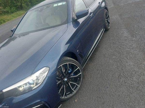 BMW 5-Series Saloon, Petrol Plug-in Hybrid, 2017, Blue