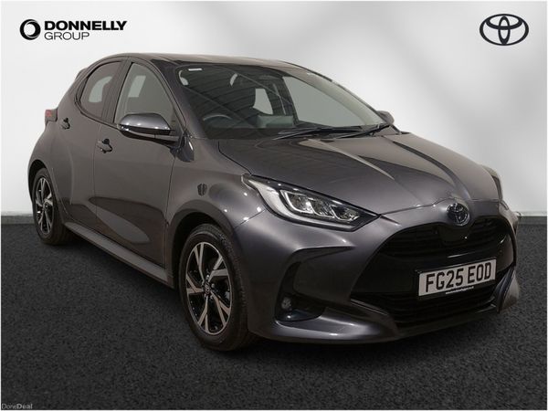 Toyota Yaris Hatchback, Petrol Hybrid, 2025, Grey