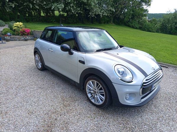 Mini Cooper Hatchback, Diesel, 2016, Silver