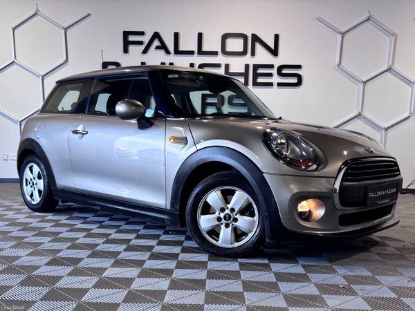 Mini Cooper Hatchback, Diesel, 2016, Silver