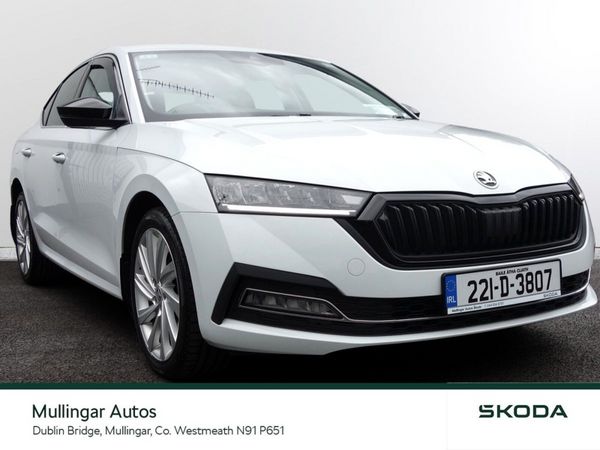 Skoda Octavia Saloon, Diesel, 2022, White