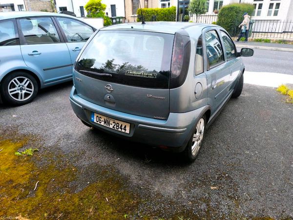 Opel Corsa Hatchback, Petrol, 2006, Blue