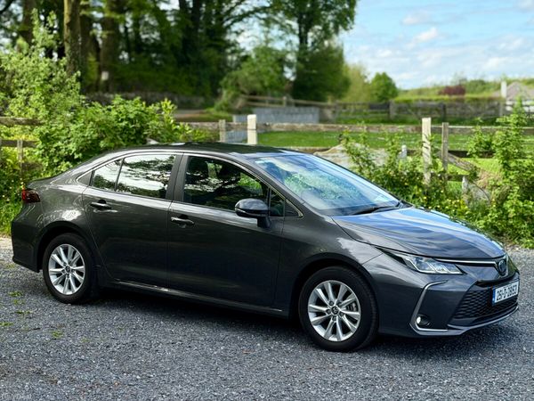 Toyota Corolla Saloon, Petrol Hybrid, 2025, Grey