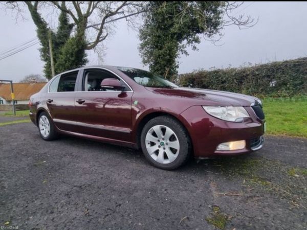 Skoda Superb Saloon, Diesel, 2013, Red