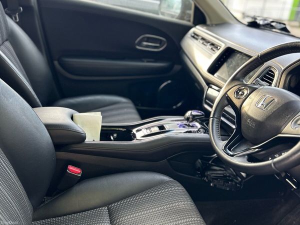 Honda Vezel MPV, Petrol Hybrid, 2014, Purple