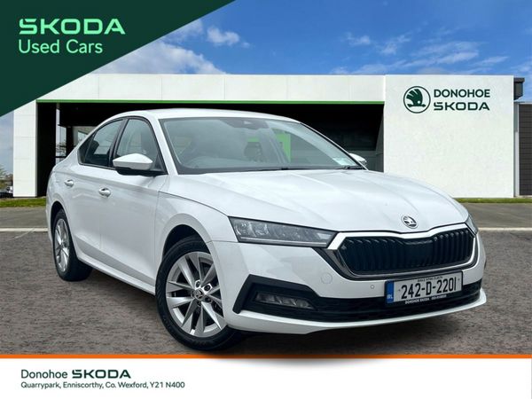 Skoda Octavia Saloon, Diesel, 2024, White