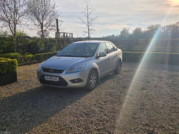 Ford Focus Saloon, Petrol, 2008, Silver