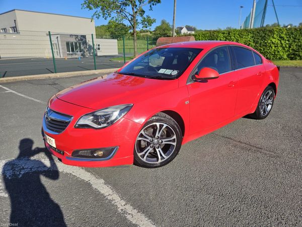 Opel Insignia Saloon, Diesel, 2017, Red