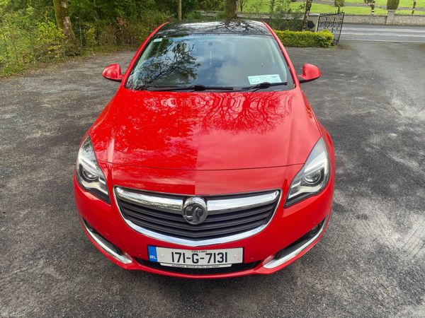 Vauxhall Insignia Hatchback, Diesel, 2017, Red
