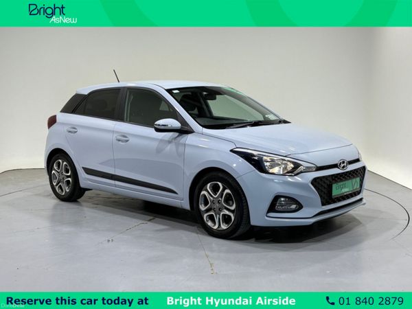 Hyundai i20 Hatchback, Petrol, 2021, Blue