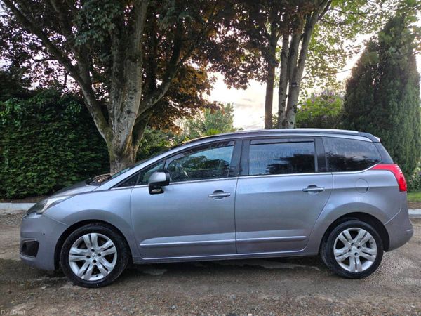 Peugeot 5008 MPV, Diesel, 2015, Grey