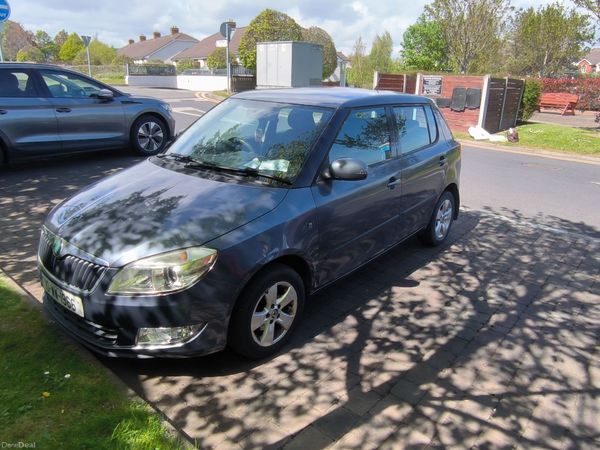 Skoda Fabia Hatchback, Petrol, 2010, Grey