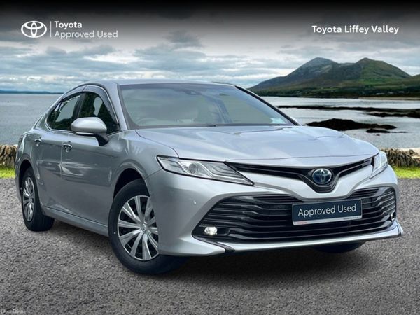 Toyota Camry Saloon, Petrol Hybrid, 2021, Silver