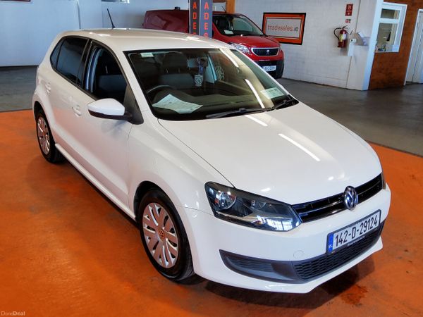 Volkswagen Polo Hatchback, Petrol, 2014, White