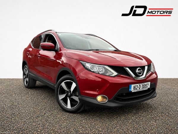 Nissan Qashqai Hatchback, Diesel, 2016, Red