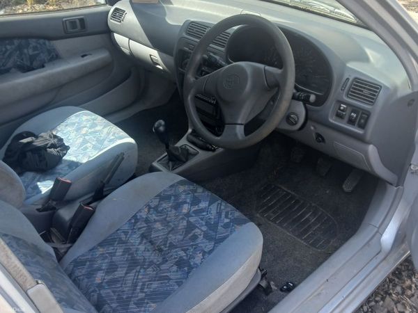 Toyota Starlet Hatchback, Petrol, 1998, Silver