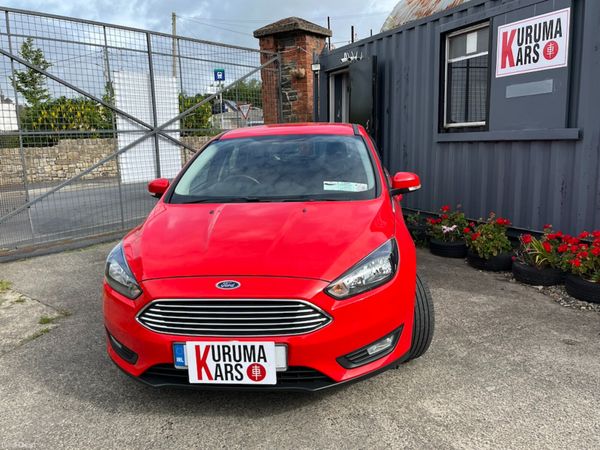 Ford Focus Hatchback, Petrol, 2017, Red