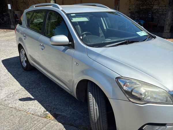 Kia Ceed Estate, Diesel, 2011, Silver