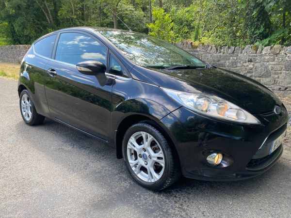 Ford Fiesta Hatchback, Petrol, 2012, Black