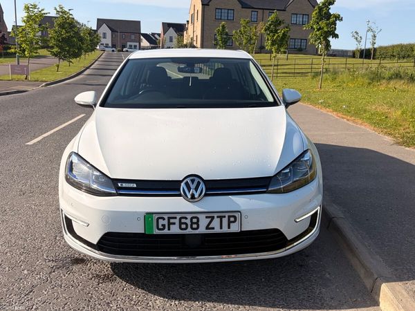 Volkswagen Golf Hatchback, Electric, 2018, White