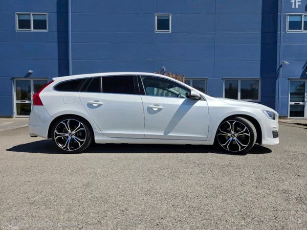 Volvo V60 Estate, Petrol, 2015, White