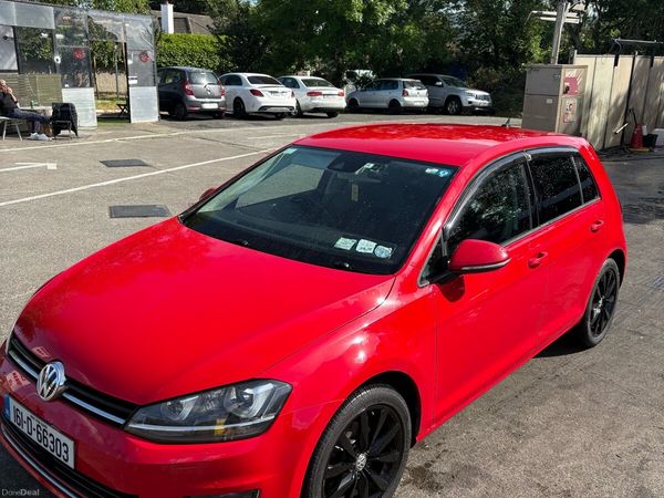 Volkswagen Golf Hatchback, Petrol, 2016, Red