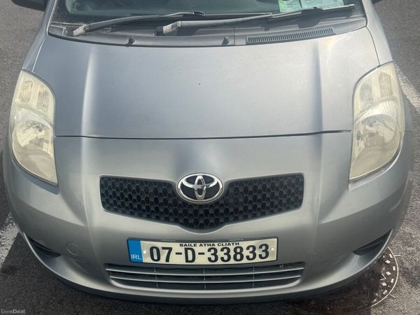 Toyota Yaris Hatchback, Petrol, 2007, Silver