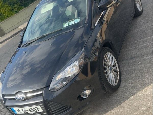 Ford Focus Hatchback, Petrol, 2012, Black