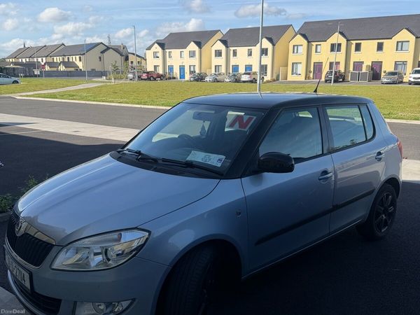 Skoda Fabia Hatchback, Petrol, 2010, Blue