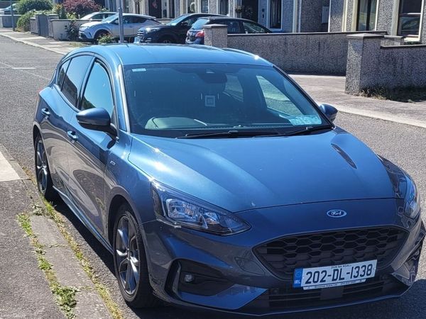 Ford Focus Hatchback, Diesel, 2020, Blue