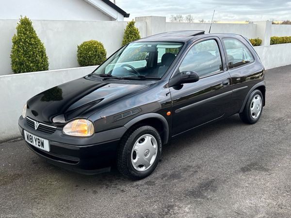Vauxhall Corsa Hatchback, Petrol, 2000, Black