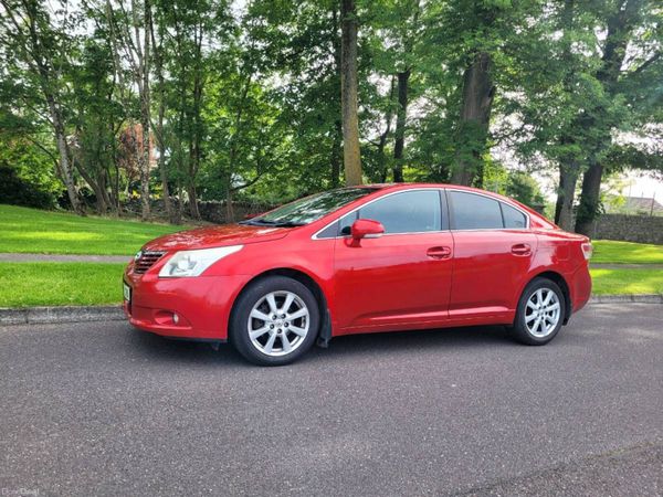 Toyota Avensis Saloon, Diesel, 2010, Red