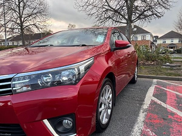 Toyota Corolla Saloon, Diesel, 2016, Red