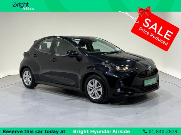 Toyota Yaris Hatchback, Petrol Hybrid, 2023, Black