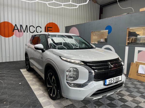 Mitsubishi Outlander SUV, Petrol, 2023, White