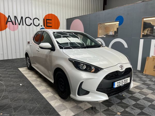Toyota Yaris Hatchback, Petrol, 2022, White