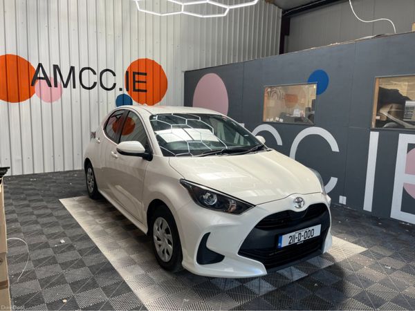 Toyota Yaris Hatchback, Petrol, 2021, White