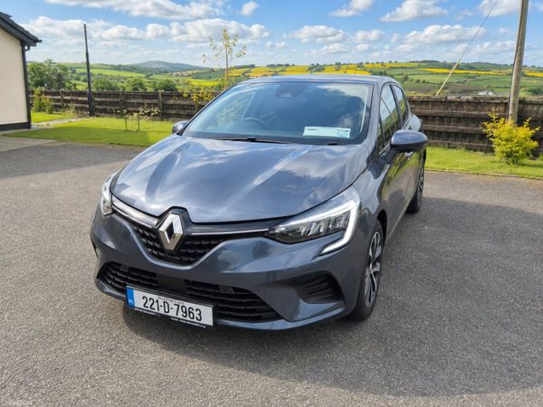 Renault Clio Hatchback, Petrol, 2022, Grey